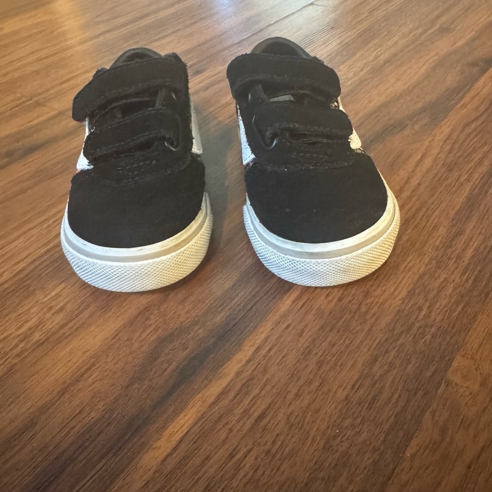 Vans Kids Black and White Velcro Sneakers - Picture 5 of 9
